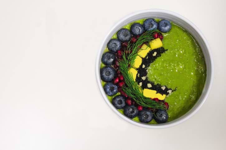 This Matcha Smoothie Bowl Is So Gorgeous